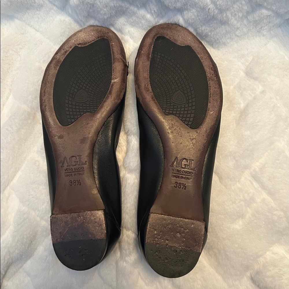 AGL Black Patent Leather Flats gently worn size 38 1/2 - Picture 7 of 7